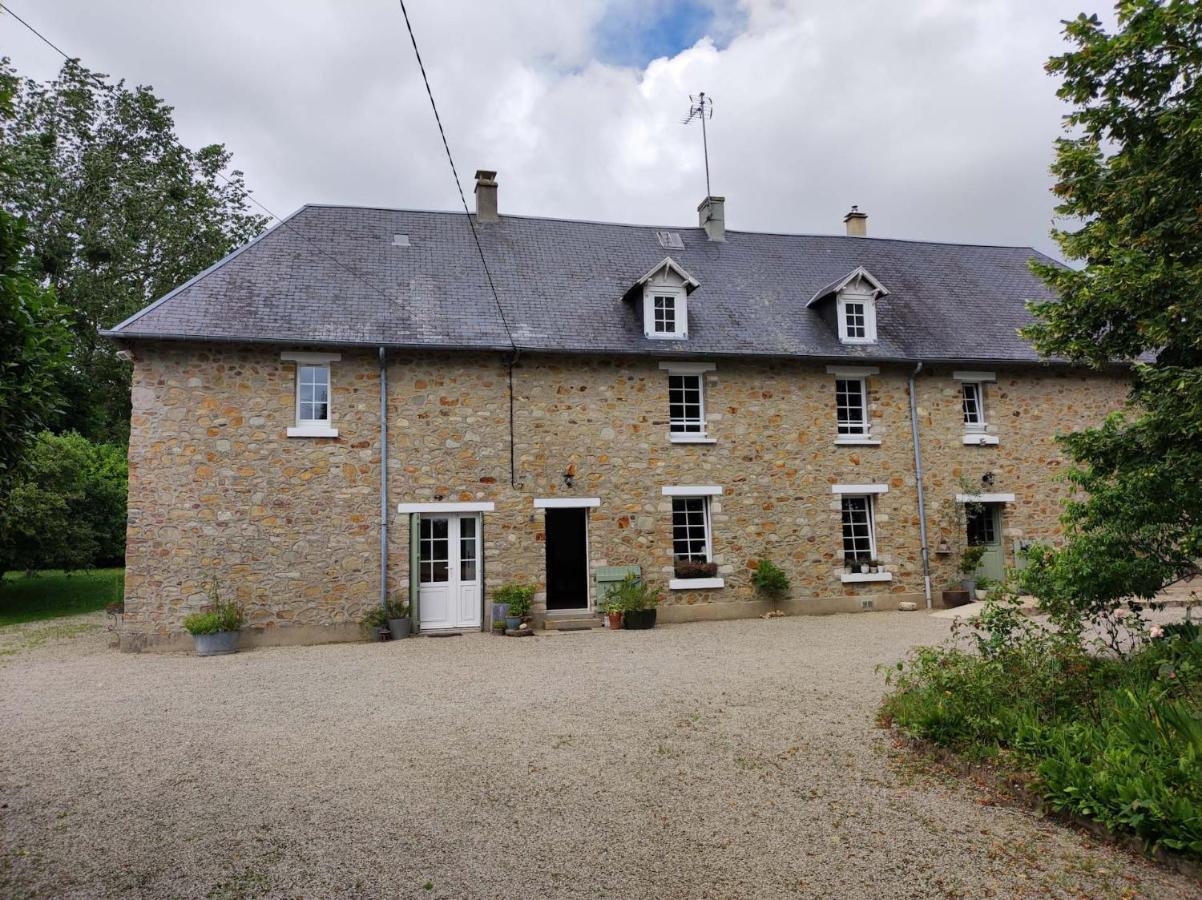 Saint-Germain-Sur-Seves La Maison Des Tilleuls المظهر الخارجي الصورة