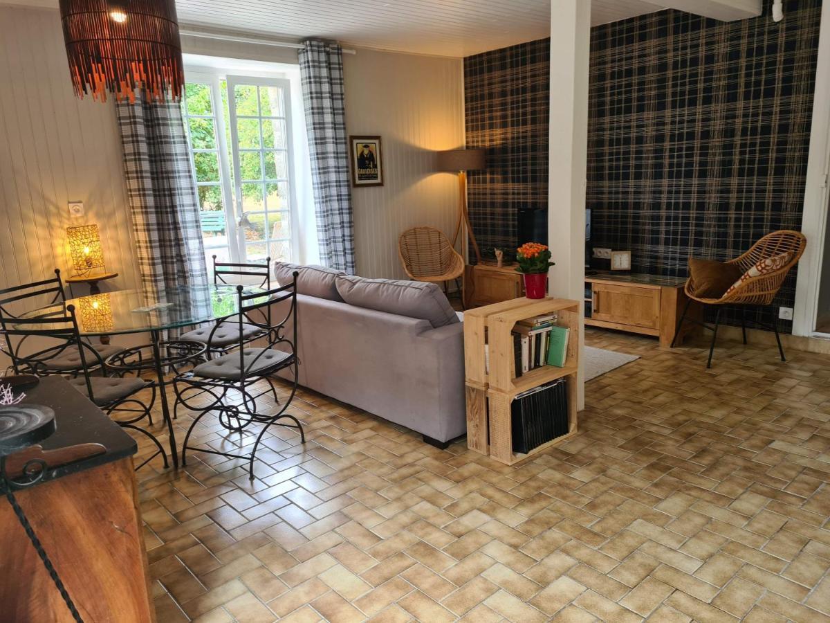 Saint-Germain-Sur-Seves La Maison Des Tilleuls المظهر الخارجي الصورة