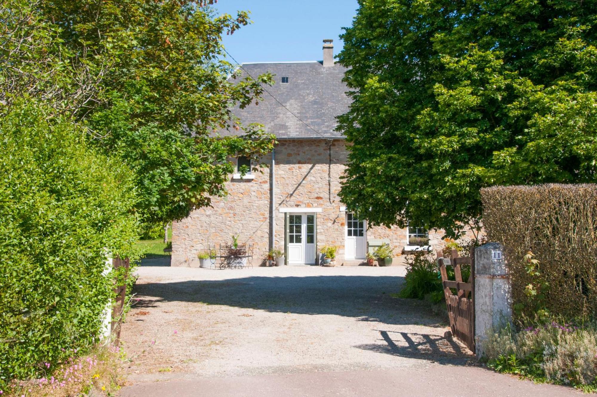 Saint-Germain-Sur-Seves La Maison Des Tilleuls المظهر الخارجي الصورة